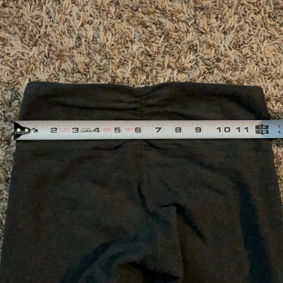 Lululemon sz 4 cropped ankle cutout leggings gym workout fitness stretchy tight - Picture 12 of 13